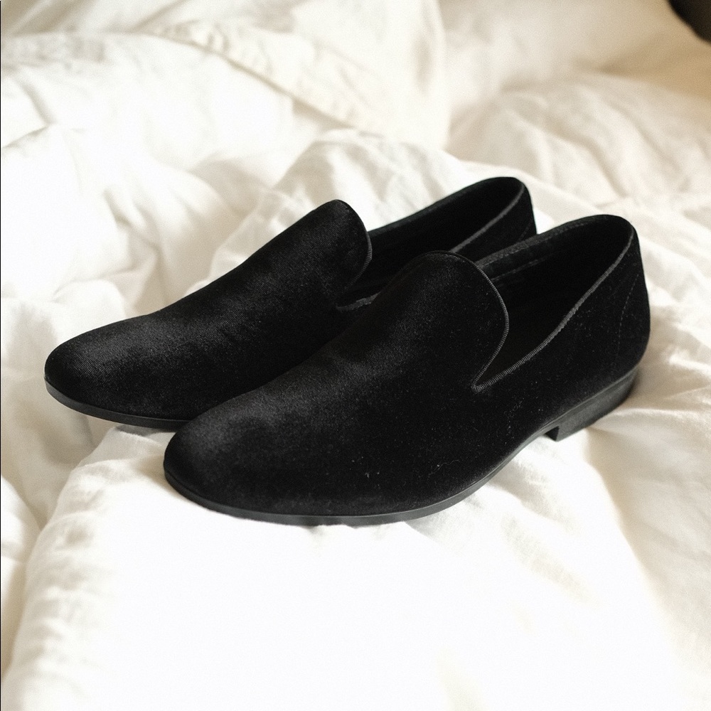 Black velvet smoking slippers